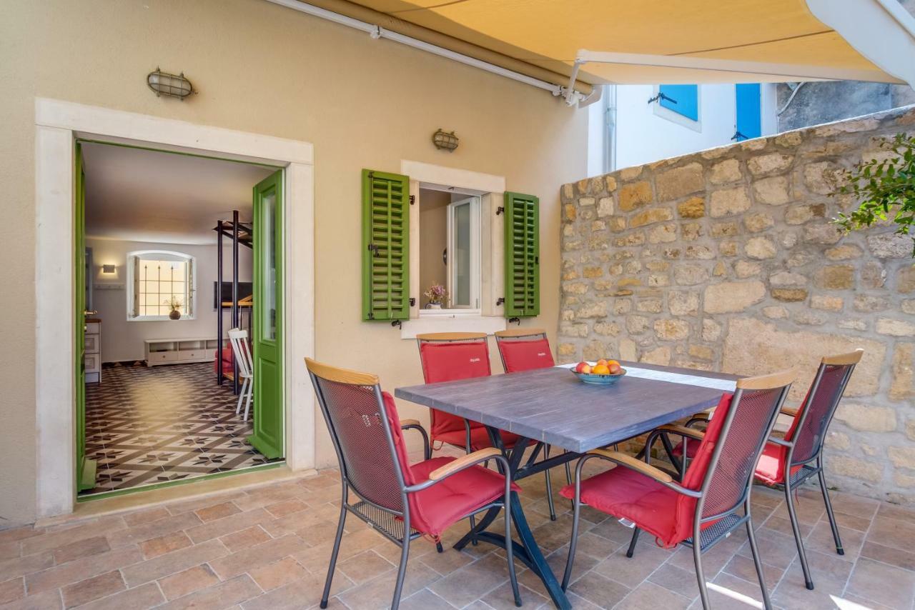 At Home In Osor, Cres Exterior foto