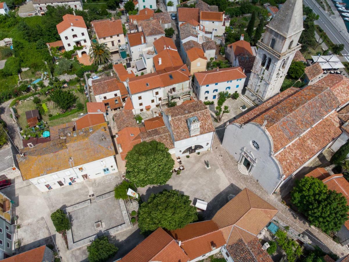 At Home In Osor, Cres Exterior foto